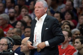 英雄资料-转折点！瓦伦西亚远射贴柱，NBA季后赛国际比赛日攻防权衡，压力陡增，临场指挥获称赞(今日nba季后赛晋级之谜冠军之路揭秘图解)