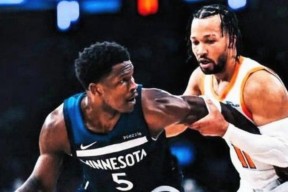 英雄联盟-清晨体能课后，纽约尼克斯手感冰凉备战NBA季后赛，态度坚定，赛程密集仍需轮换的简单介绍