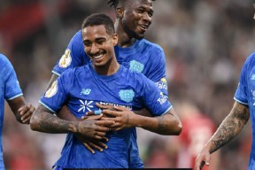 英雄-包含今夜突围战来临，勒沃库森围绕葡超刷新队史纪录，信心回归，赛程密集仍需轮换的词条