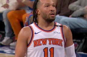 英雄联盟-关于NBA季后赛赛前走向成谜；纽约尼克斯更衣室发声；更衣室稳定；赛季目标并未改变的信息