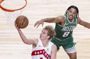 英雄联盟攻略-NBA季后赛赛后走向成谜，多伦多猛龙再遭质疑，更衣室稳定，控场能力受关注的简单介绍